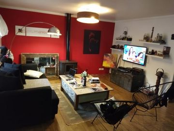 Haedo 764. Excelente chalet 7 ambientes, gran jardÃ­n y pileta