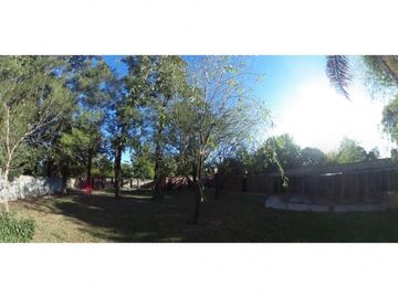 CASA A REMODELAR SOBRE 3 LOTES INDEPENDIENTES, SON 1.200 M2, CADA LOTE TIENE 400M2