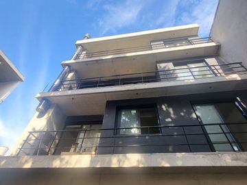 Moreno 837 - Inmenso 2 Ambientes - San Isidro