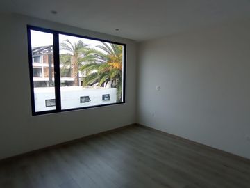 Departamento de 3 dormitorios en Tumbaco por $159,900 – ampl