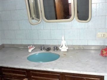 SEMIPISO FRENTE AL ARZOBISPADO CON COCHERA USD 149.000!!!
