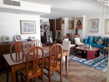 SEMIPISO FRENTE AL ARZOBISPADO CON COCHERA USD 149.000!!!