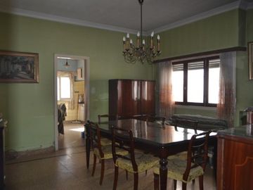 VENTA/PERMUTA CHALET BALCARCE