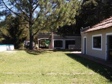 Venta Casa Quinta 3 Amb con Pileta en Paraje El Pato, Berazategui