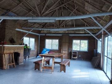 Venta Casa Quinta 3 Amb con Pileta en Paraje El Pato, Berazategui