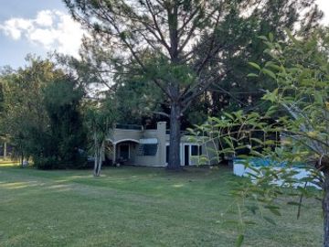 Venta Casa Quinta 3 Amb con Pileta en Paraje El Pato, Berazategui