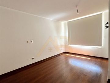Departamento en Venta en MAP-Se Vende bello Dpto de 3D 2B, LIRA, STGO CENTRO VALOR INFERIOR A TASACIÓN ¡GRAN OPORTUNIDAD!