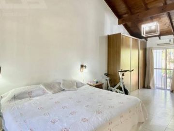 Malabia 1140 ! Hermoso chalet en Barrio Cerrado