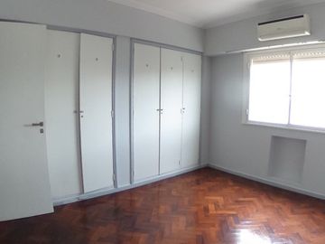 DEPARTAMENTO 3 AMB. EN BOEDO, IMPECABLE REMODELADO, APTO PROFESIONAL EXC. OPORTUNIDAD EN LA ZONA!!