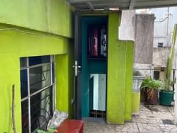 LOCAL  PLANTA BAJA CON GRAN DEPÃSITO SOBRE LA CALLE FLORIDA CAPITAL FEDERAL! OPORTUNIDAD UNICA