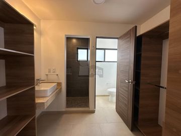 Casa en condominio en venta en Hacienda de Bravo, San Luis Potosí, San Luis Potosí