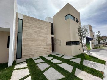 Casa en condominio en venta en Hacienda de Bravo, San Luis Potosí, San Luis Potosí