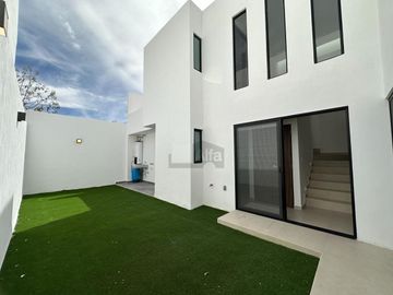 Casa en condominio en venta en Hacienda de Bravo, San Luis Potosí, San Luis Potosí