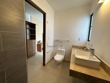 Casa en condominio en venta en Hacienda de Bravo, San Luis Potosí, San Luis Potosí