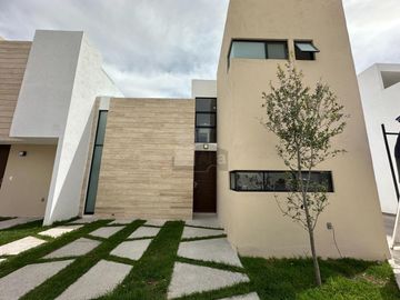 Casa en condominio en venta en Hacienda de Bravo, San Luis Potosí, San Luis Potosí