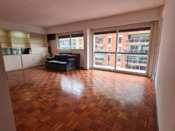 DEPTO RECOLETA  AL FRENTE 4 AMBIENTES, 3 DORMITORIOS, 3 COCHERAS HERMOSO!!