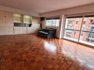 DEPTO RECOLETA  AL FRENTE 4 AMBIENTES, 3 DORMITORIOS, 3 COCHERAS HERMOSO!!