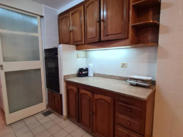DEPTO RECOLETA  AL FRENTE 4 AMBIENTES, 3 DORMITORIOS, 3 COCHERAS HERMOSO!!