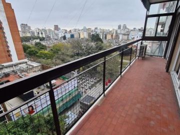 DEPTO RECOLETA  AL FRENTE 4 AMBIENTES, 3 DORMITORIOS, 3 COCHERAS HERMOSO!!