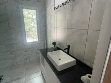 SE VENDE CASA A ESTRENAR PUERTO URQUIZA