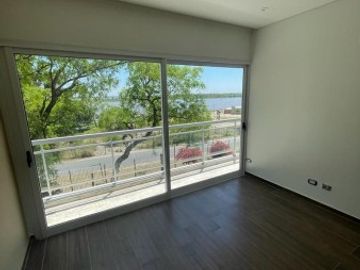 SE VENDE CASA A ESTRENAR PUERTO URQUIZA