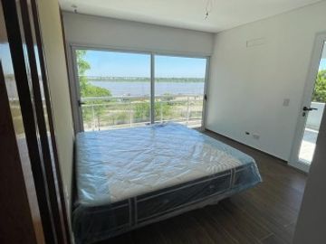 SE VENDE CASA A ESTRENAR PUERTO URQUIZA