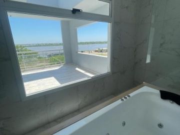 SE VENDE CASA A ESTRENAR PUERTO URQUIZA