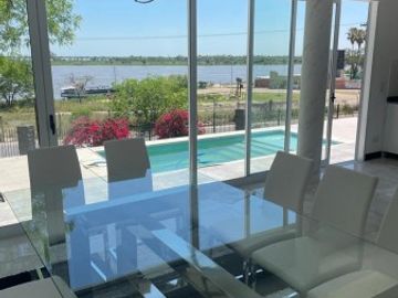 SE VENDE CASA A ESTRENAR PUERTO URQUIZA