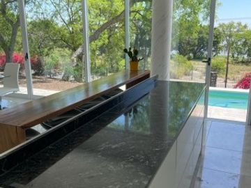 SE VENDE CASA A ESTRENAR PUERTO URQUIZA