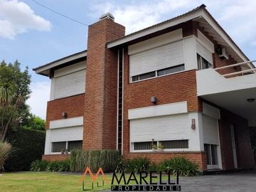 Casa a la venta en Country Las Lajas!
