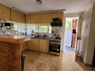 Casa a la venta en Country Las Lajas!