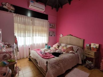 Casa a la venta en Country Las Lajas!