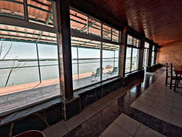 EN VENTA- ESPECTACULAR CASA CON VISTA AL RIO SOBRE ALVEAR