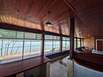 EN VENTA- ESPECTACULAR CASA CON VISTA AL RIO SOBRE ALVEAR
