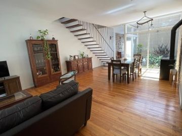Casa 6 ambientes - San Nicolas 1339 - Castelar Norte