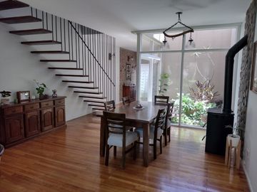 Casa 6 ambientes - San Nicolas 1339 - Castelar Norte