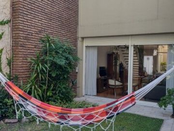 Casa 6 ambientes - San Nicolas 1339 - Castelar Norte