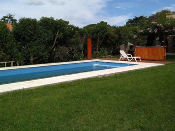Magnifica casa en Pinamar a 300 mts de la playa - Tres carabelas 400
