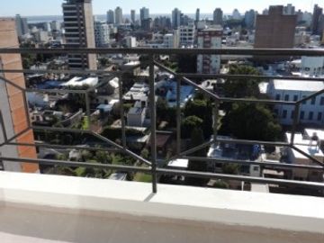 VENTA - DEPARTAMENTO 2 AMBIENTES C/COCHERA - ZONA CENTRICA