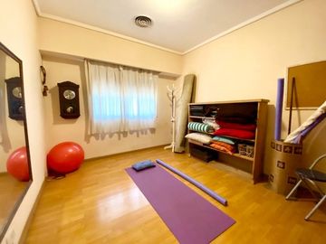 Navarro 1600 â¼ï¸ Chalet 4 ambientes! Acepta Permuta