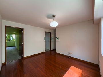 Departamento en Exclusivo Condominio Familiar en El Polo