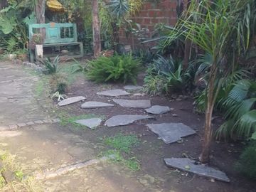 Venta dos terrenos 630m aproximadamente con propiedad a refaccionar mas Casa y terreno lindero