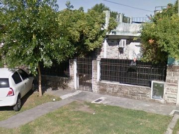 Venta dos terrenos 630m aproximadamente con propiedad a refaccionar mas Casa y terreno lindero