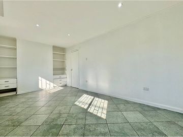 Se vende gran casa Mall Los Dominicos