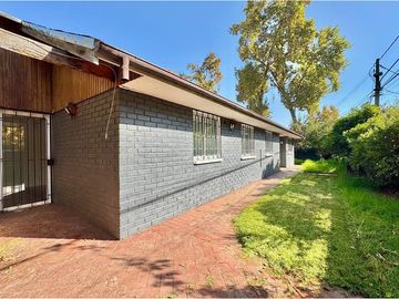 Se vende gran casa Mall Los Dominicos