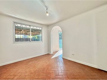 Se vende gran casa Mall Los Dominicos