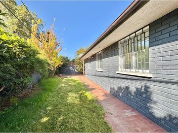 Se vende gran casa Mall Los Dominicos