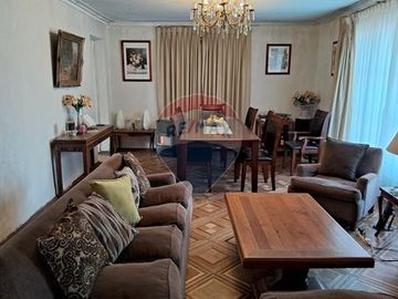 Tu Refugio de Historia y Modernidad en Santiago