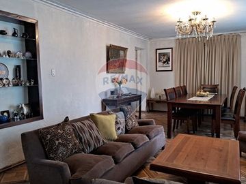 Tu Refugio de Historia y Modernidad en Santiago