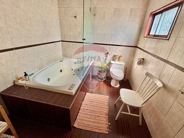 Arriendo casa Calera de Tango 4D+4B